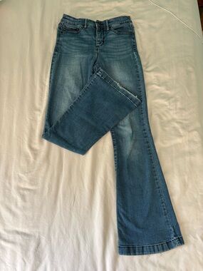 sofia by sofia vergara Women's Blue Flare Jeans